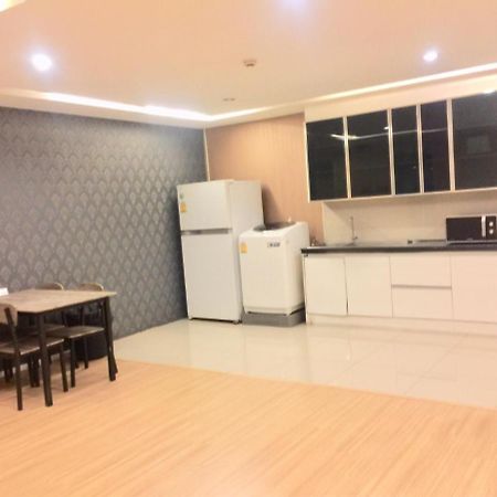 Icheck Inn Skyy Sukhumvit 1 Bangkok Luaran gambar