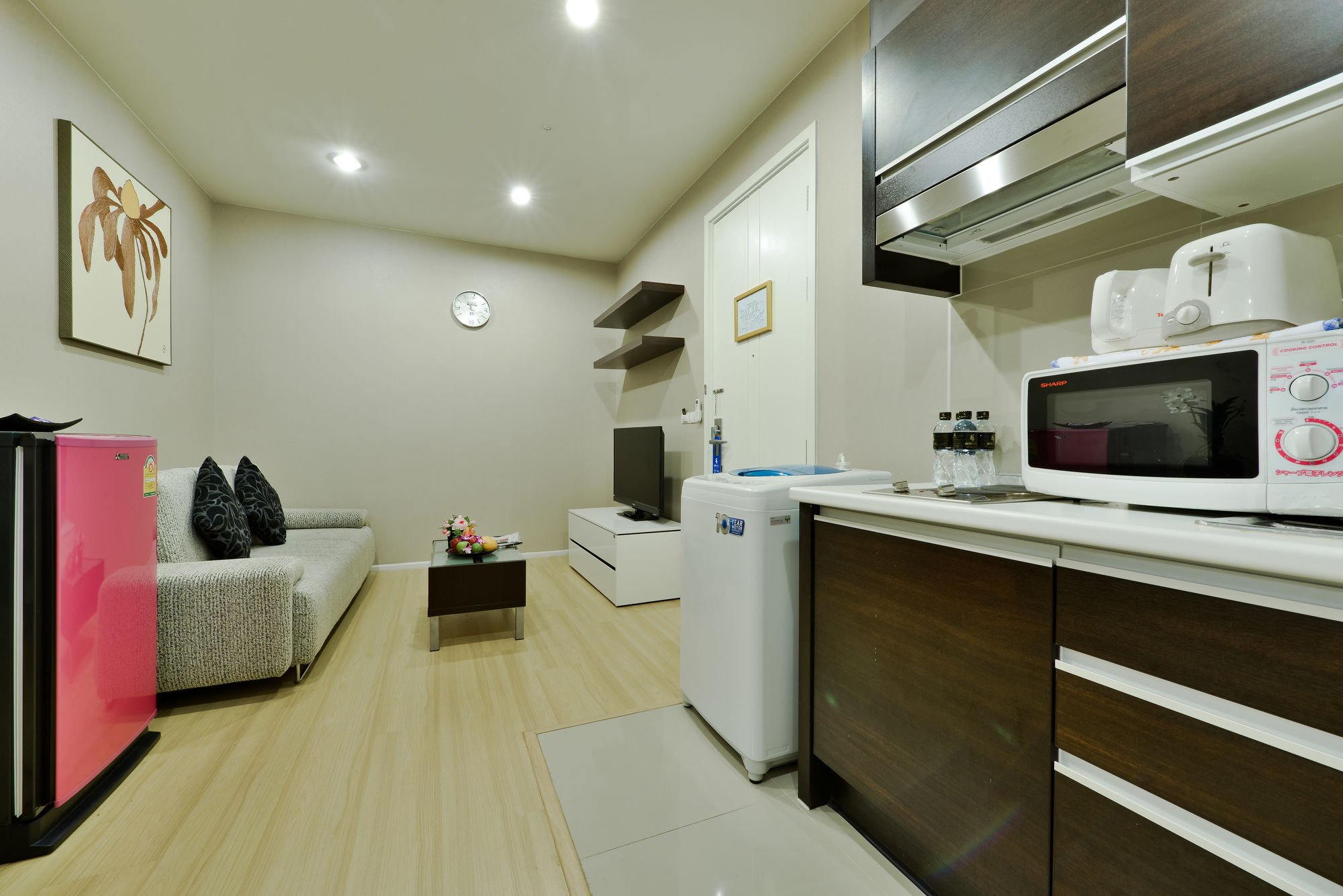 Icheck Inn Skyy Sukhumvit 1 Bangkok Luaran gambar